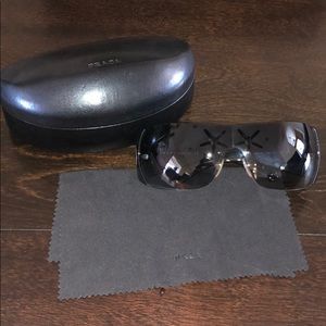 Prada Sunglasses 🕶️